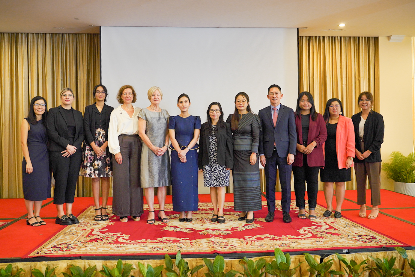 Cambodian Women Entrepreneurs Graduate With New Business Skills When   MAG05686 